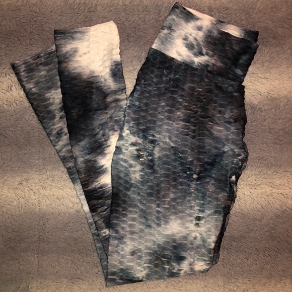 🌟 White Bubble Brazilian Scrunch Butt Yoga Pant - Picture 6 of 10